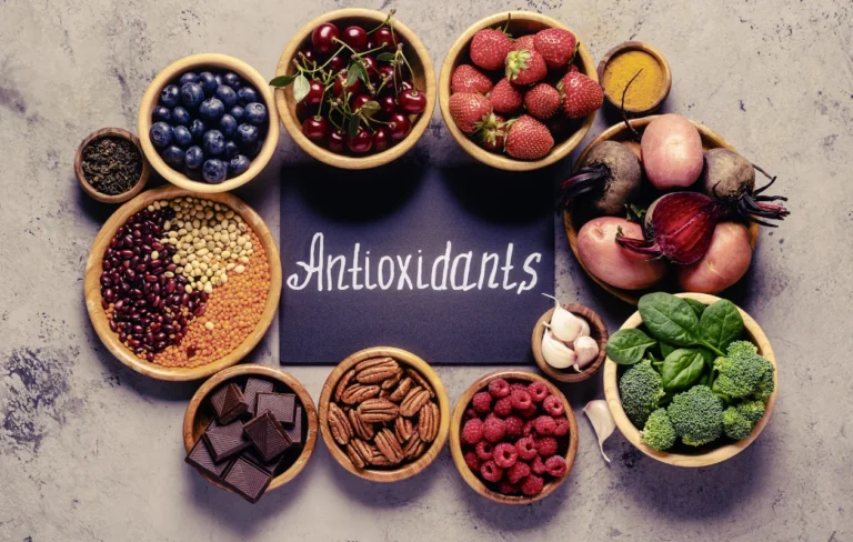 Top 7 Antioxidants Rich Foods to Boost Immunity